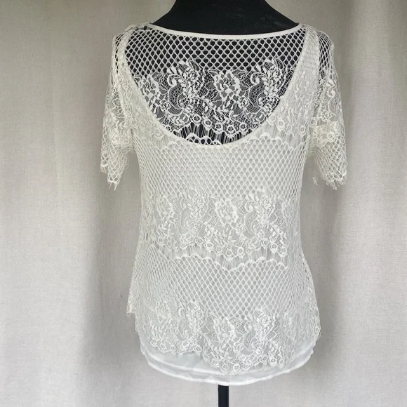WHBM Lace Overlay Tee - Picture 4 of 6